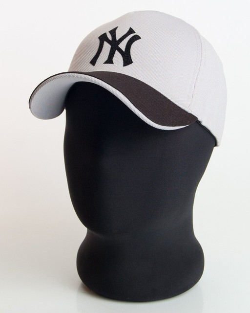 Бейсболка "NY" светло-серая с черным козырьком, лакоста пятиклинка