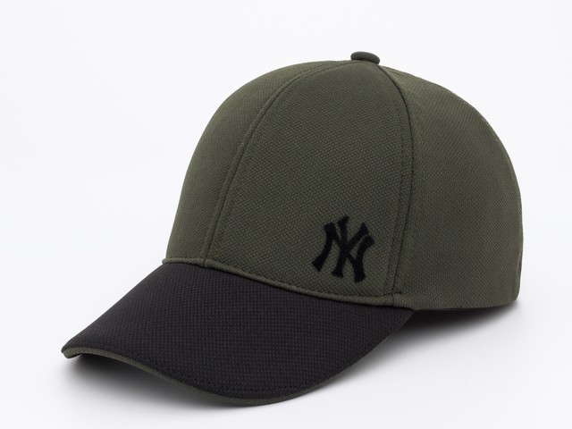 Бейсболка цвета хаки с черным козырьком NY, лакостая шестиклинка