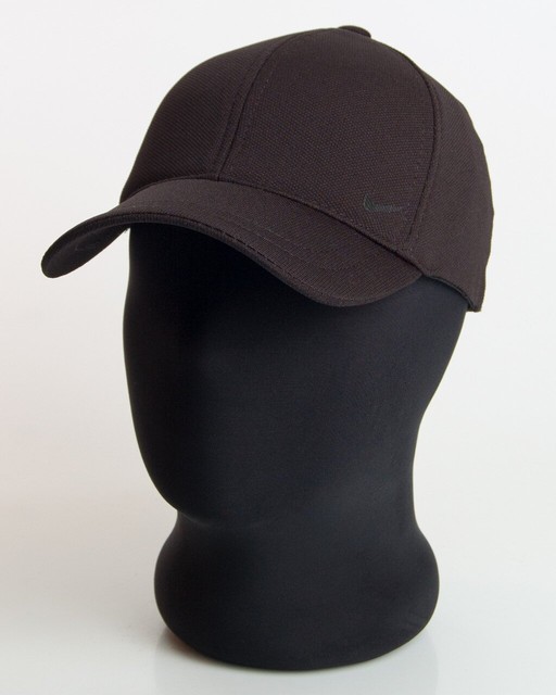 Чорна кепка бейсболка з емблемою і кантом в тон "Nike" лакоста шестиклинка