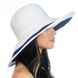 Белая шляпа с синей полосой на поле D 101-02.05
