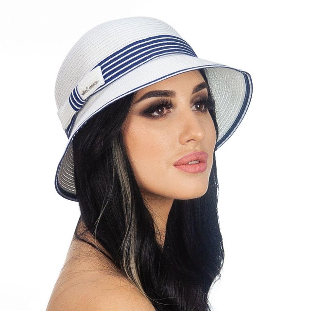 Жіночі капелюшки білого кольору з бантом збоку і синім оздобленням D 168-02.05