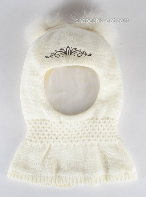 Красивая зимняя шапка-шлем Эмбер молочная 46