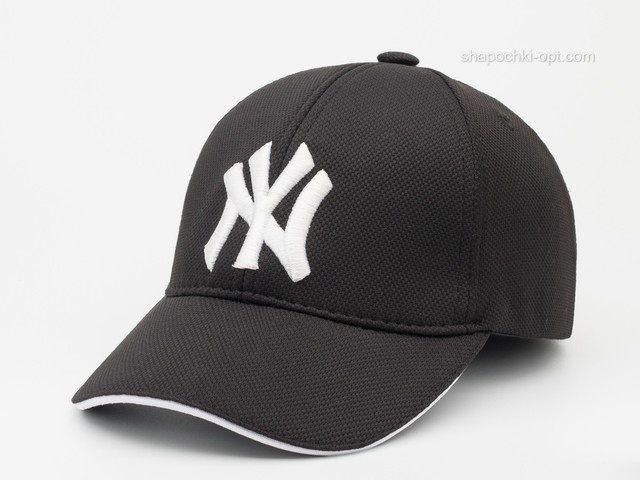 Бейсболка чорна з білою вишивкою NY із лакости