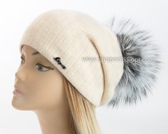 Зимняя женская шапочка с помпоном из чернобурки Жанна пастель