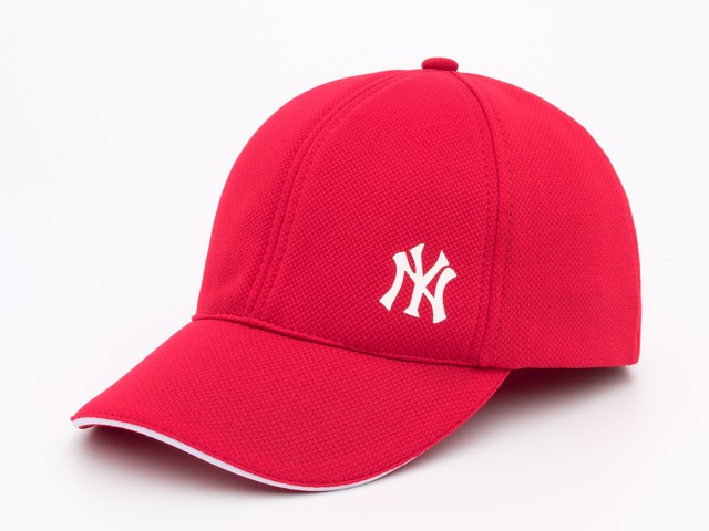 Бейсболка красная с белым логотипом NY, лакостая шестиклинка