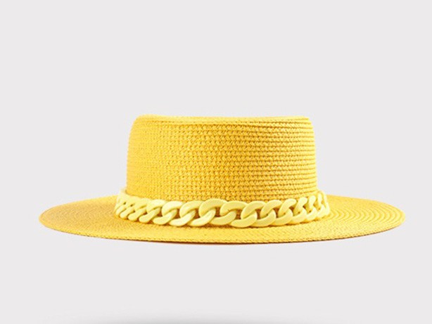 Шляпа с цепочкой желтая