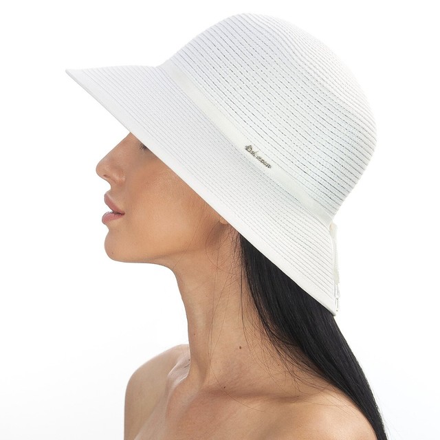Білий капелюшок з невеликими полями D 183-02