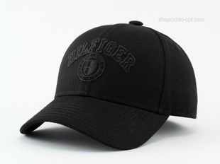Бейсболка с вышивкой TH черная