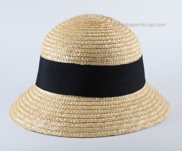 Соломенная шляпка с черной лентой D 186-43.01