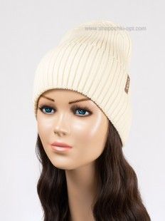 Шапка Nicoletta молочная