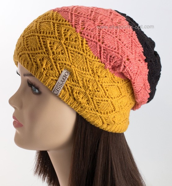 Стильная трехцветная женская шапка Миссури янтарь+коралл+черный