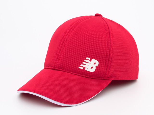 Бейсболка красная с белым логотипом NB, лакостая шестиклинка