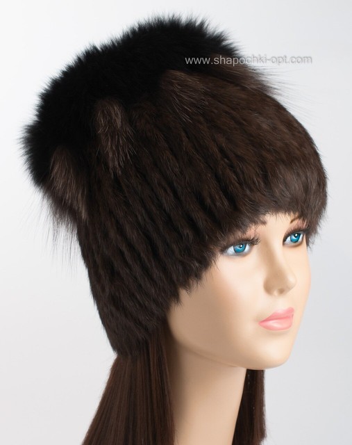Меховая шапка-парик из кролика Барбара коричневая с черным песцовым помпоном