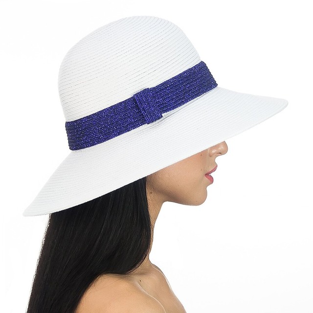 Белая шляпка с люрексовой синей лентой D 155-02.05