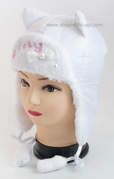 Теплая шапка для девочки Котенок белого цвета