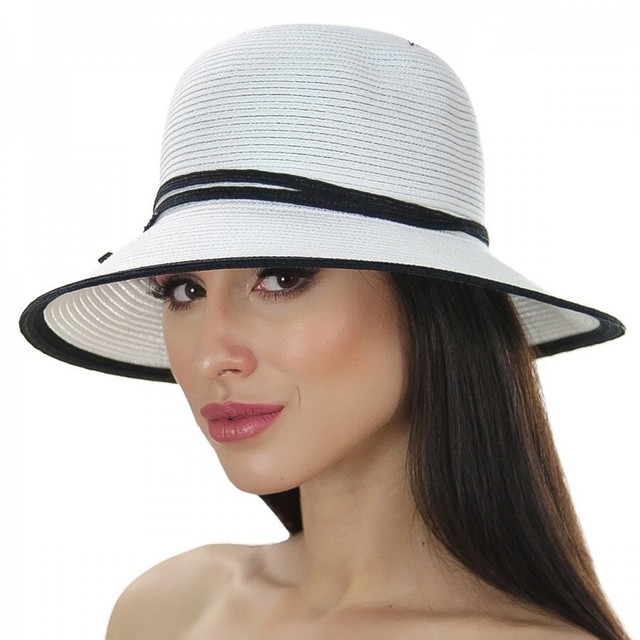 Білий капелюшок з чорною стрічкою середнє поле D 130-02.01