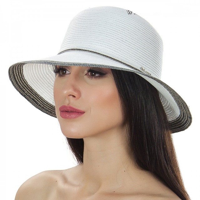 Білий капелюшок з коричневим оздобленням D 044-02.08