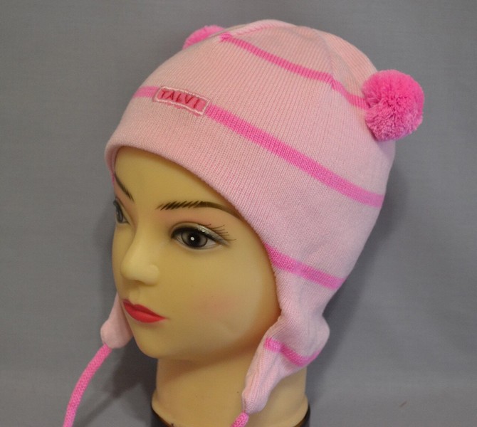 Вязаная шапка на завязках "Бизи" светло-розового цвета