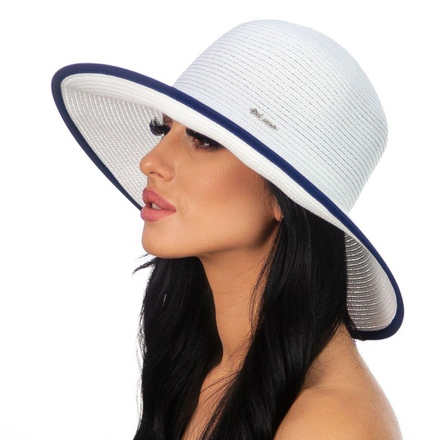 Біла жіноча шляпа із синьою окантовкою D 038А-02.05