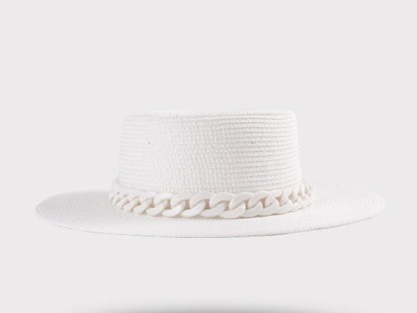 Шляпа с цепочкой белая