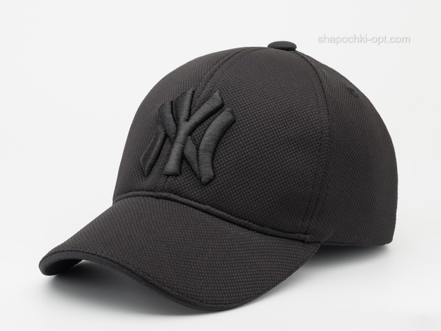 Бейсболка чорна з вишивкою NY із лакости