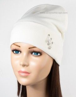 Стильна трикотажна шапочка Pin молочна